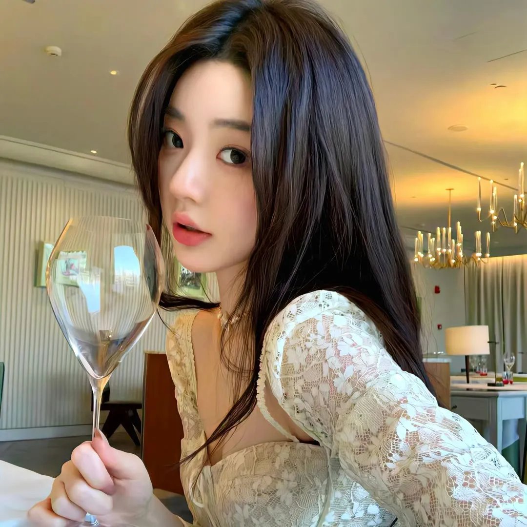 隔壁的吸血鬼美眉